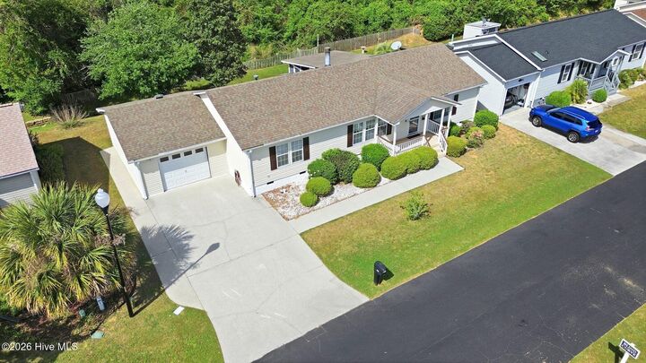 Property Photo:  424 Capeside Drive  NC 28412 