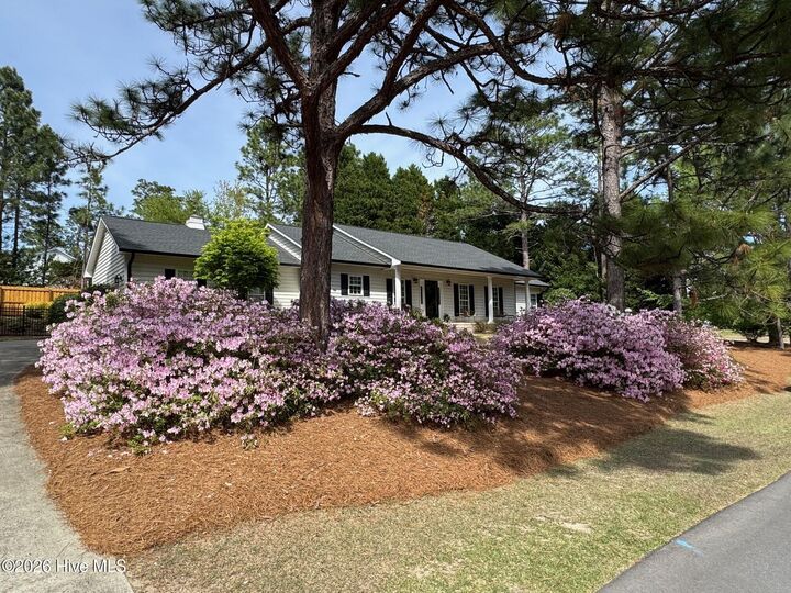 Property Photo:  8 Surry Circle Drive N  NC 28374 