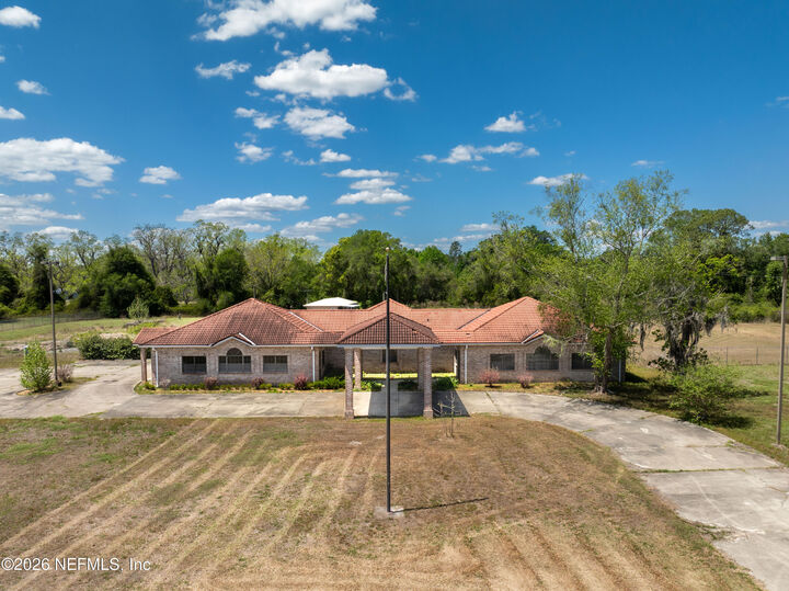 Property Photo:  22705 NE 134 Drive  FL 32083 