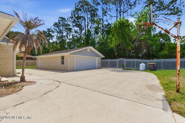 Property Photo:  8180 Sarcee Trail  FL 32244 