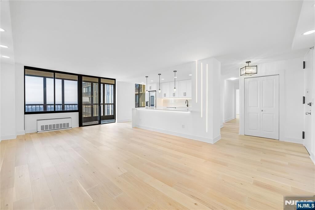 Property Photo: 200 Winston 2417 NJ 07010