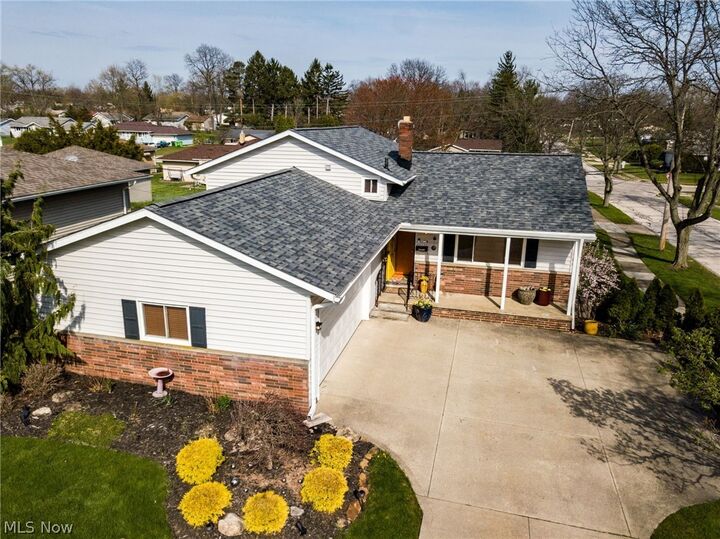 Property Photo: 6033 Sweet Birch Drive OH 44146