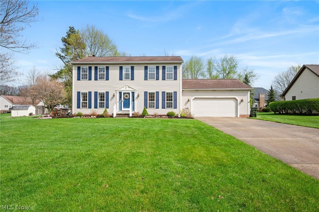 Property Photo: 1271 Atterbury Drive OH 44056