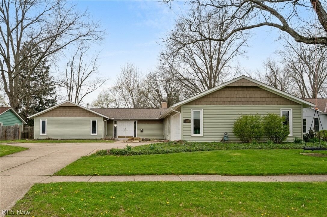 Property Photo:  540 Crossbrook Drive  OH 44017 