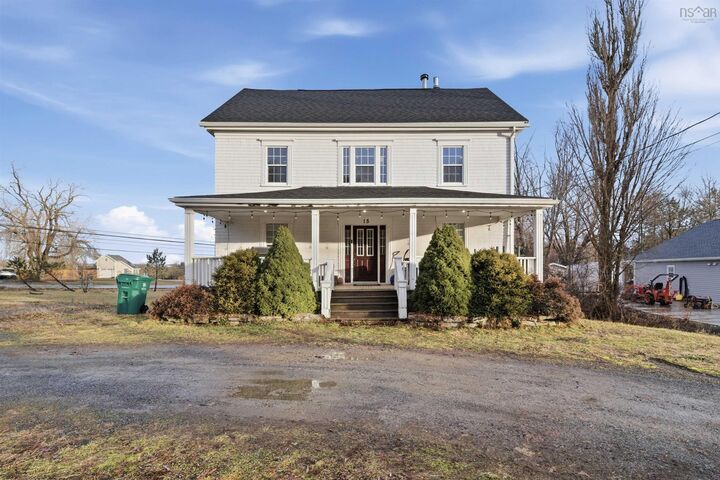 15 Falmouth Dyke Rd — photo 1