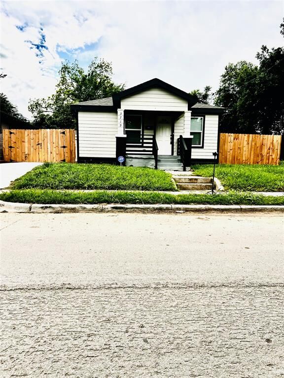 Property Photo:  3719 Meadow  TX 75215 