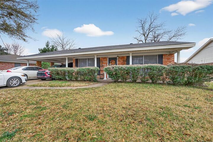 Property Photo:  6121 Kathy Lane  LA 71105 