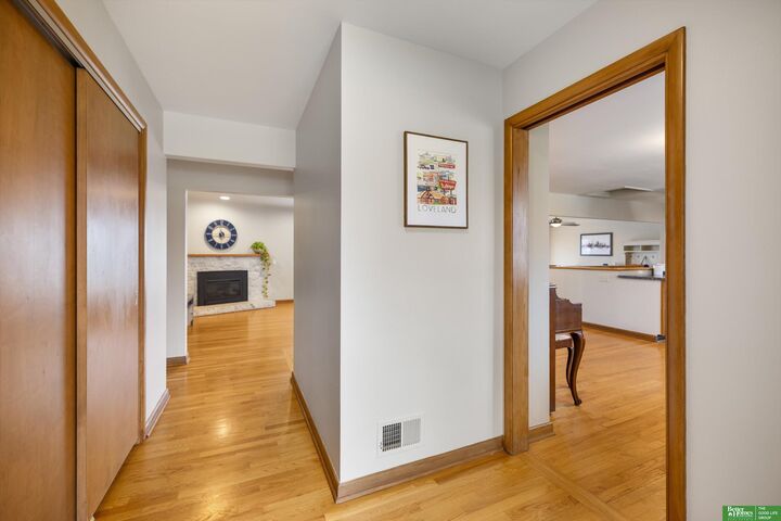 Property Photo:  1725 S 76 Avenue  NE 68124 