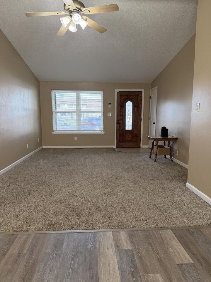 Property Photo:  4301 Myrtlewood Drive  OR 97603 