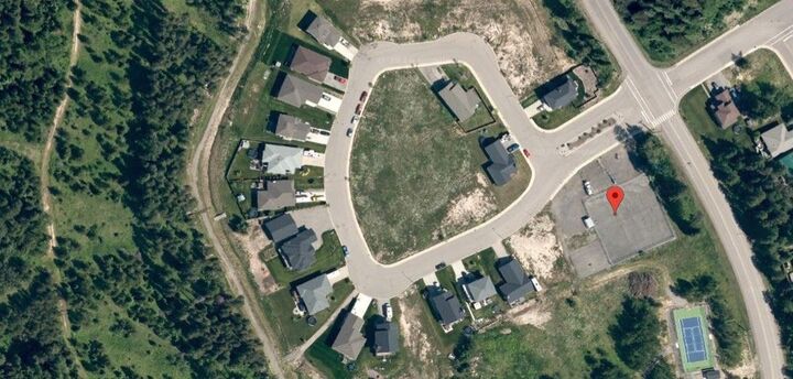 Property Photo: 1353 Cherrywood Boulevard BC V0B 2G2