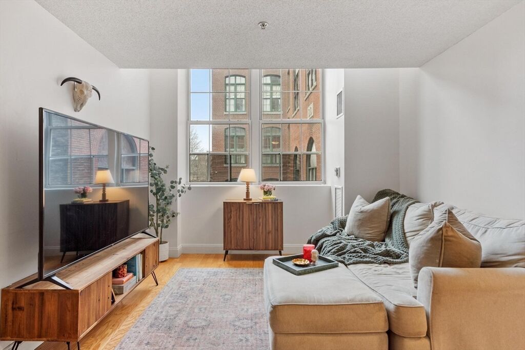 Property Photo:  256-C Market St 3203  MA 01852 