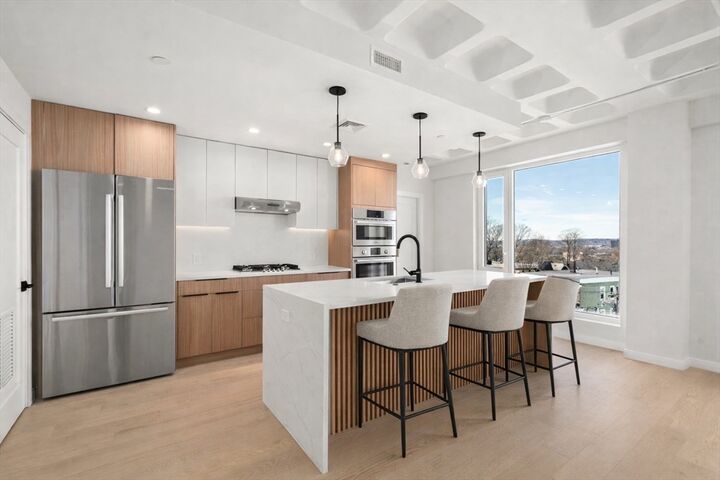 Property Photo:  125 Lowell Street 6C  MA 02143 