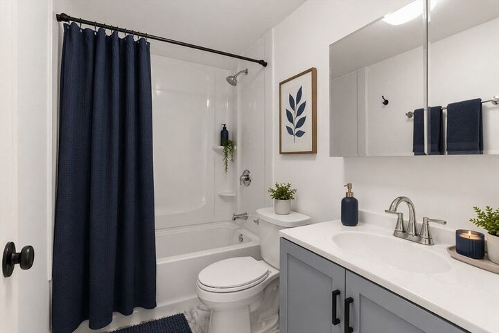 Property Photo:  881 Main St 5  MA 02081 