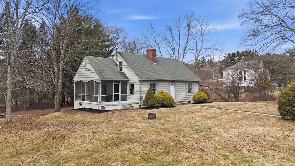 Property Photo:  75 North Rd  MA 01036 