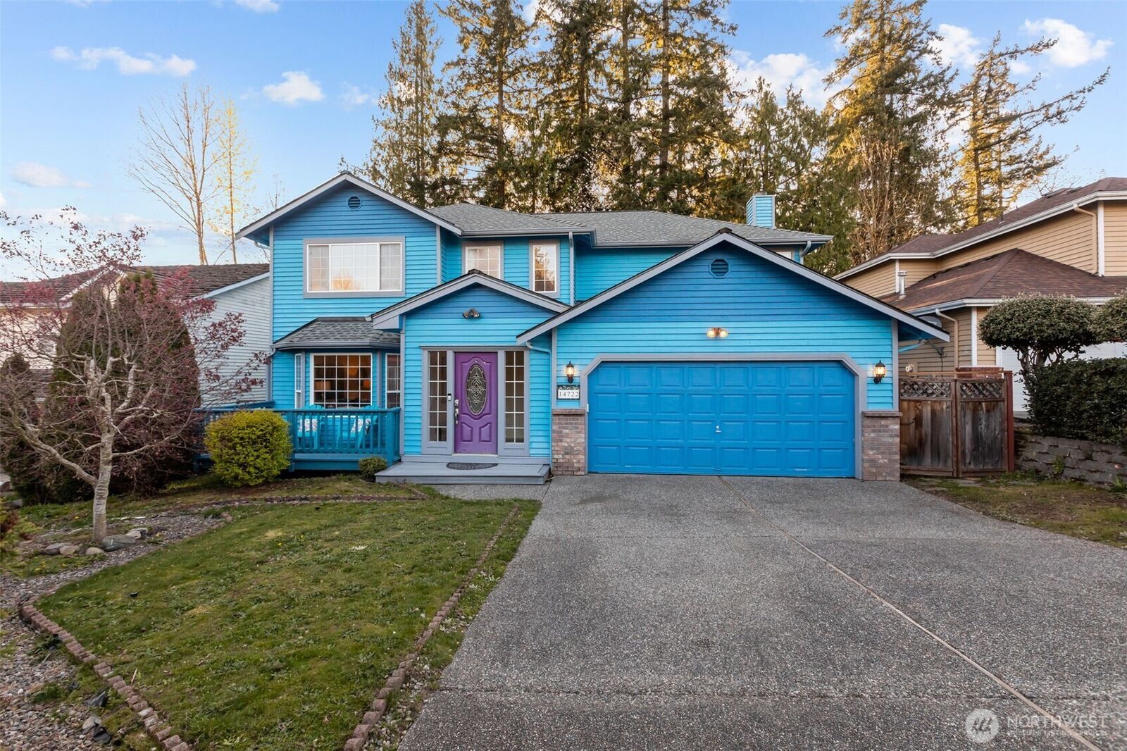 Property Photo:  14722  45th Place W  WA 98087 