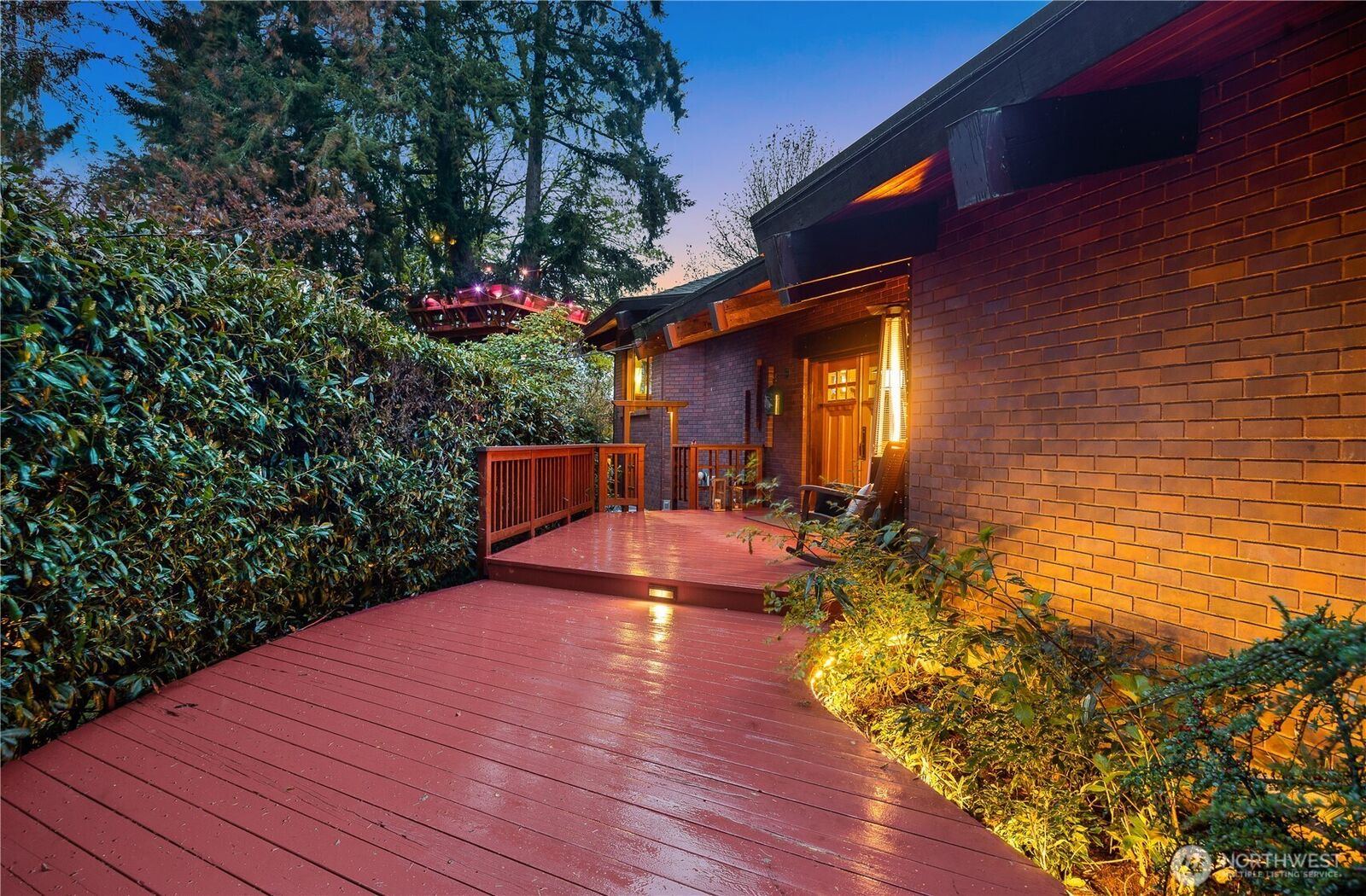 Property Photo: 4775 NE 203rd Street WA 98155