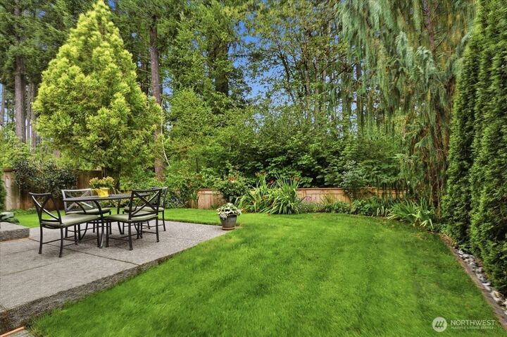 Property Photo:  26050 SE 23rd Place  WA 98075 