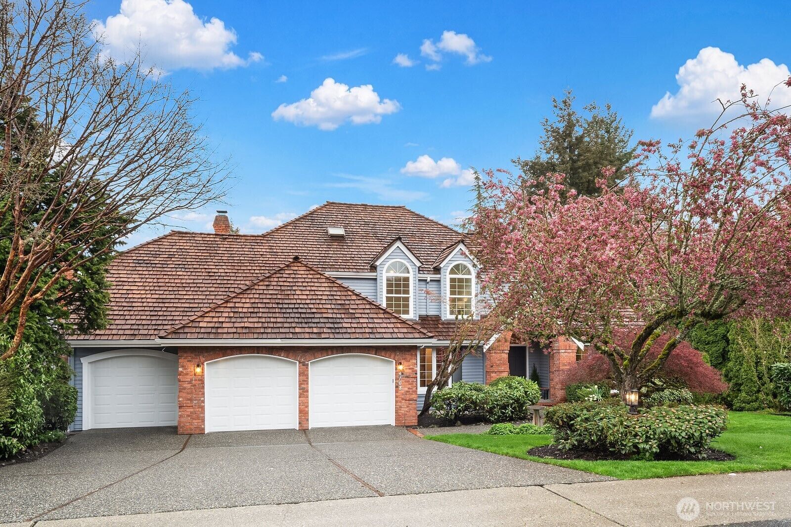 Property Photo: 4708 227th Place SE WA 98075