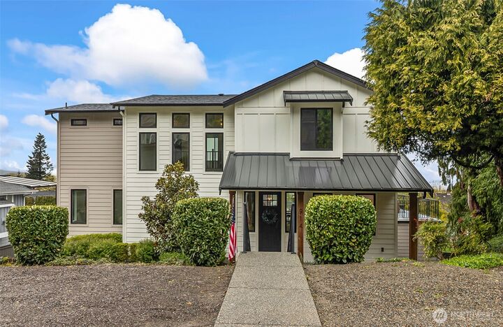 Property Photo:  914  6th Street  WA 98275 