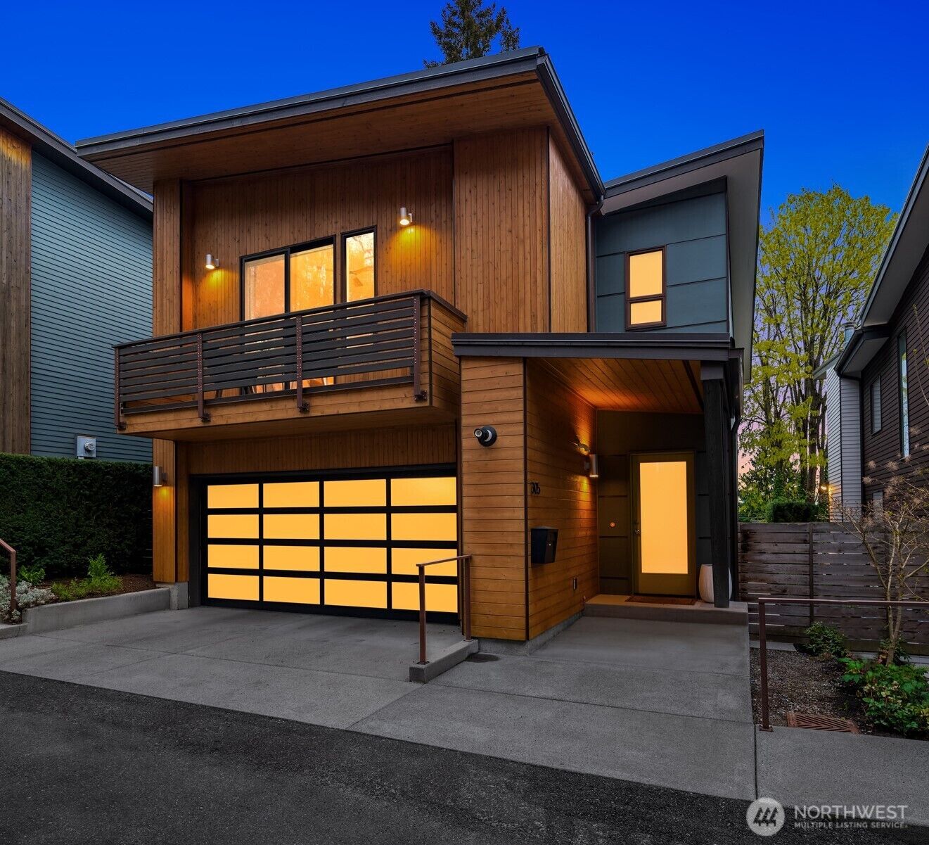 Property Photo:  305  24th Avenue E  WA 98112 