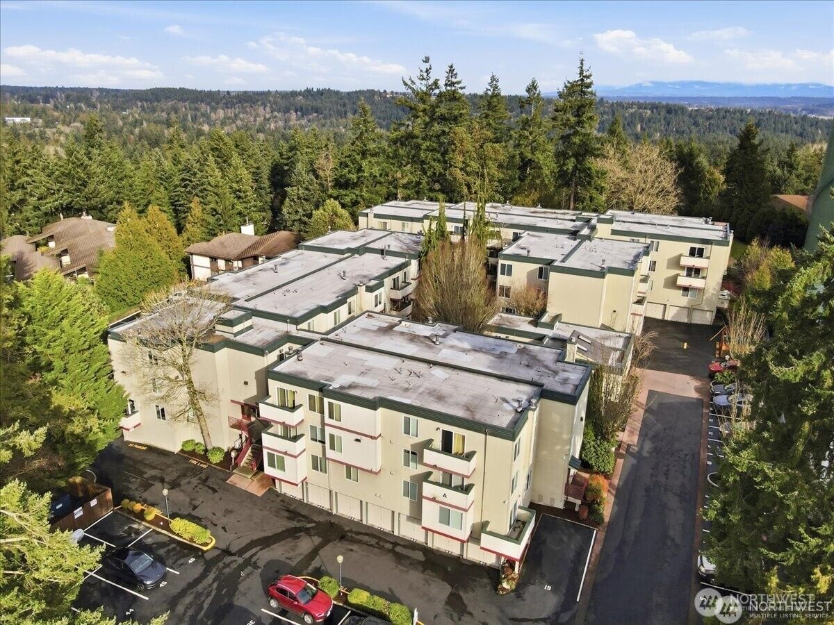 Property Photo:  18100  15th Avenue NE C314  WA 98155 