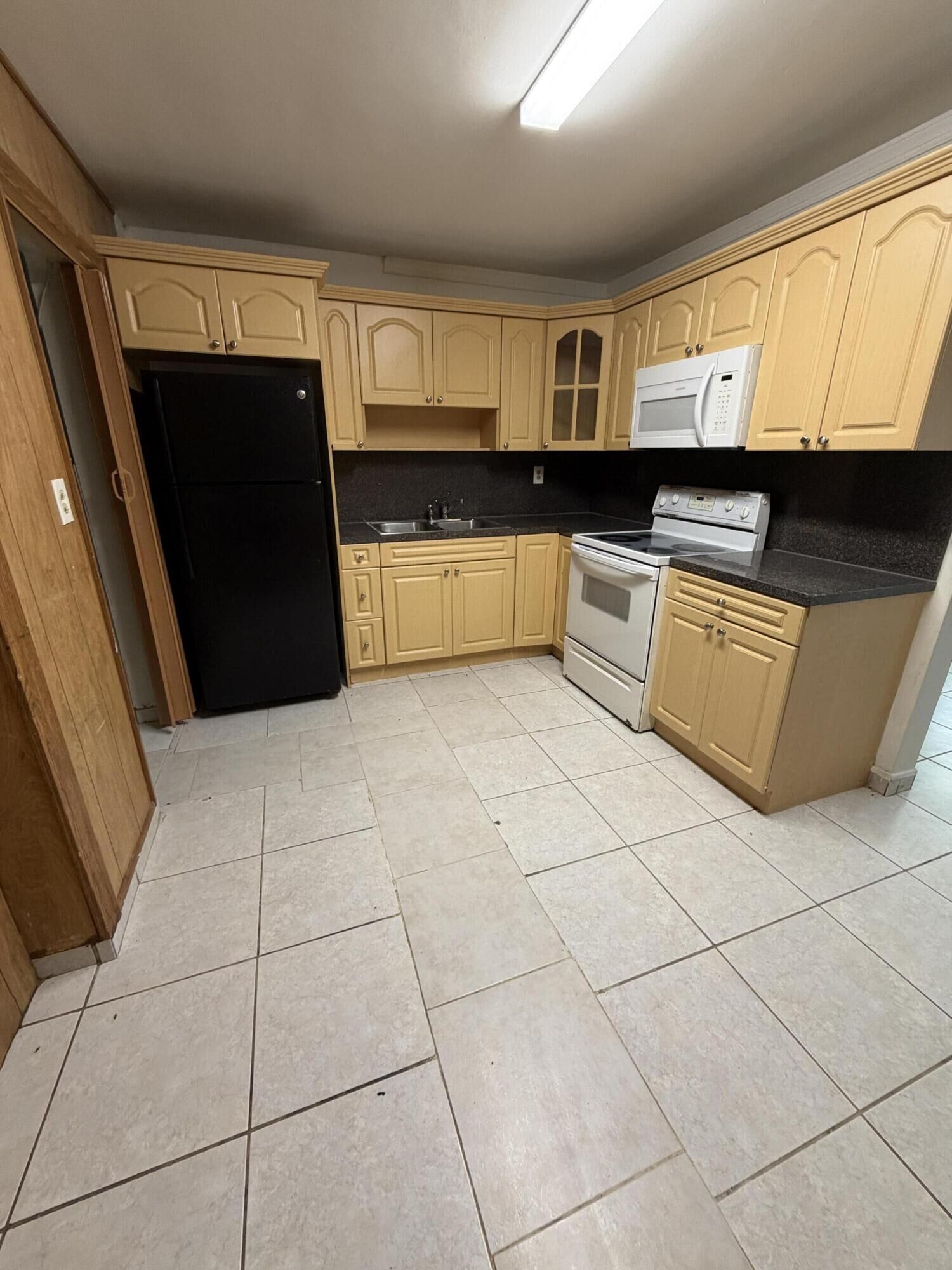 Property Photo: 1920 SW 67th Terrace FL 33068