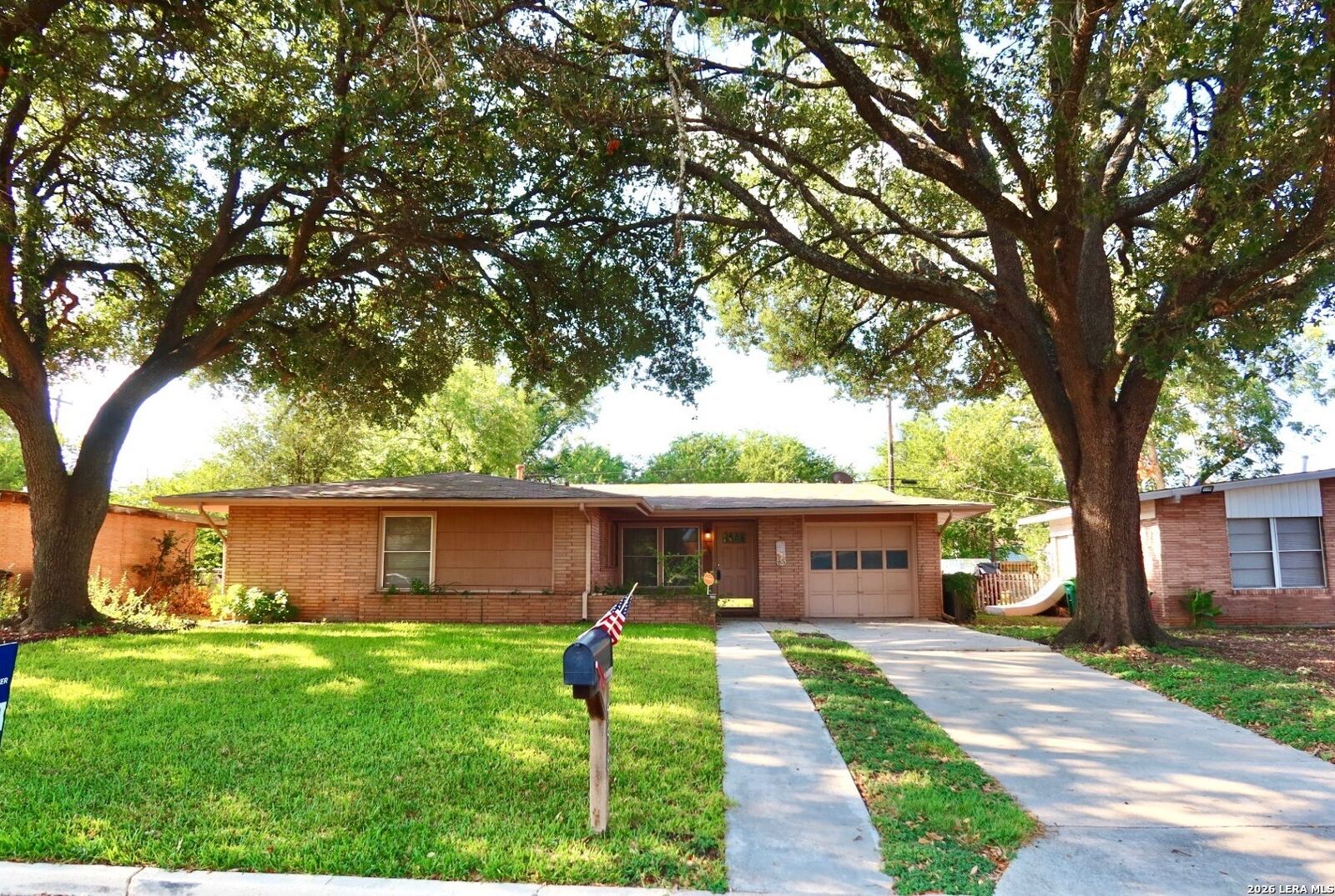 Property Photo:  558 Cicero  TX 78218 