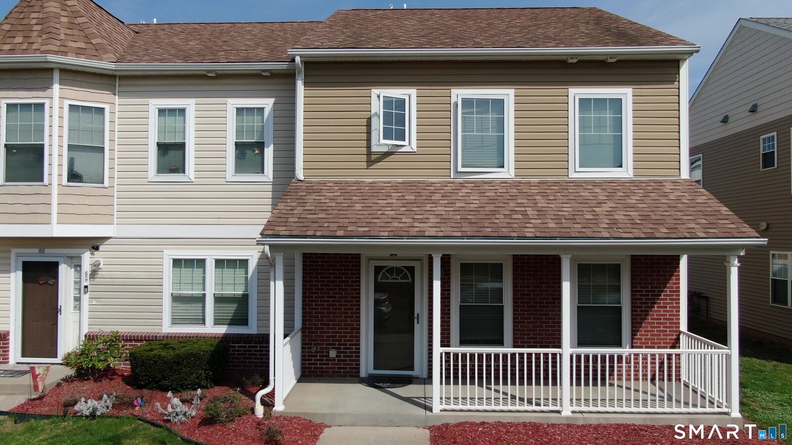 Property Photo:  64 Osten Boulevard 64  CT 06106 