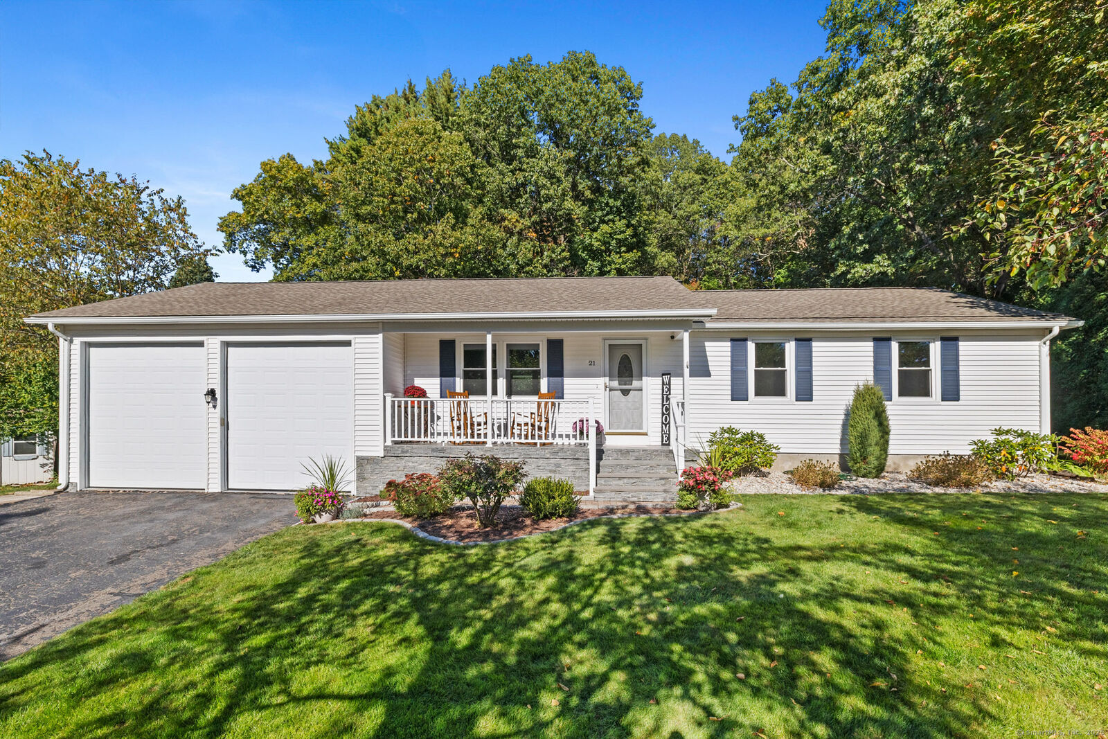 Property Photo:  21 Gideon Lane  CT 06033 