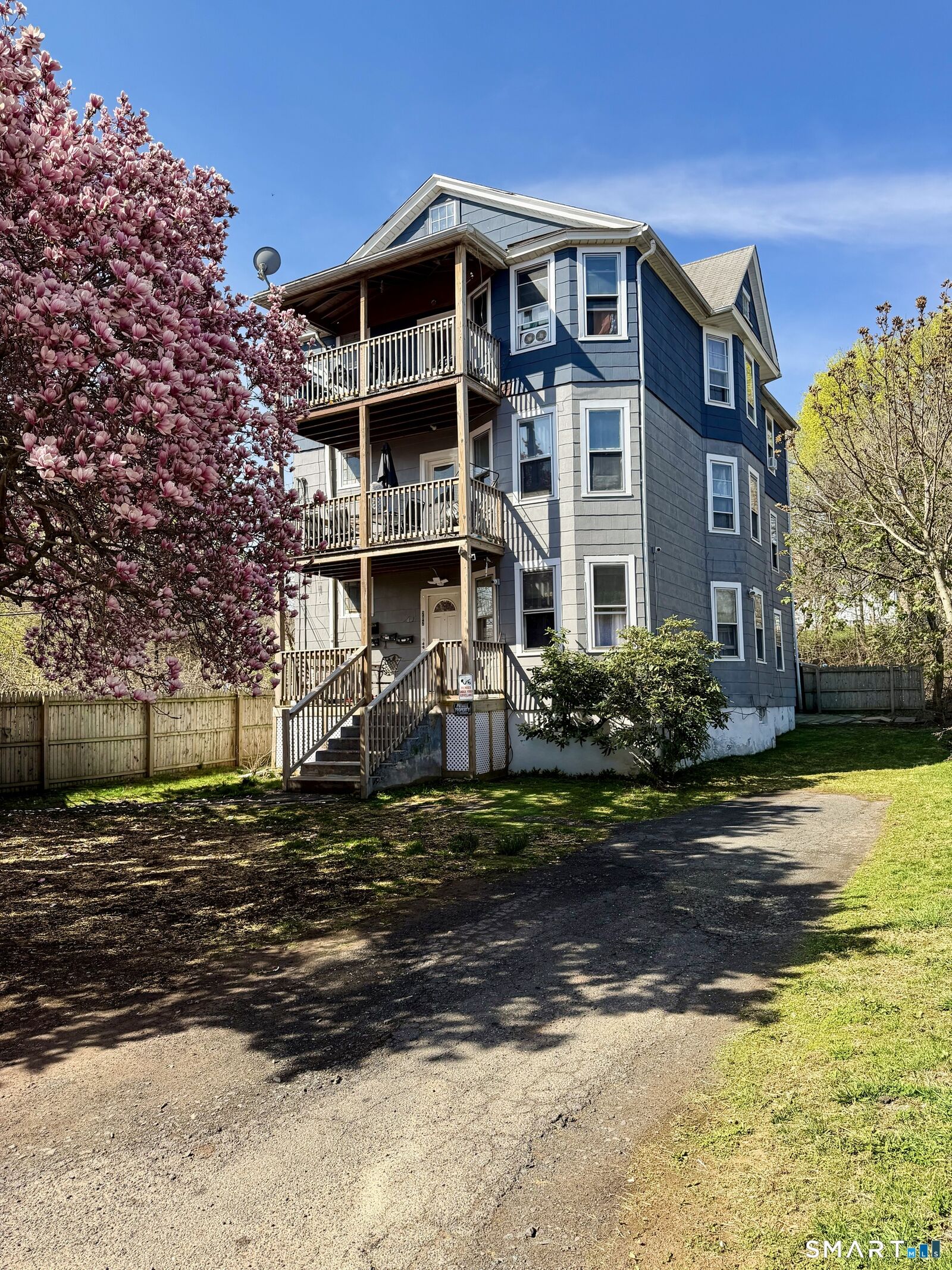 Property Photo:  282 High Street  CT 06051 