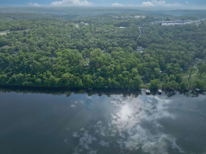 Property Photo:  139 Palasade Court  MO 65653 