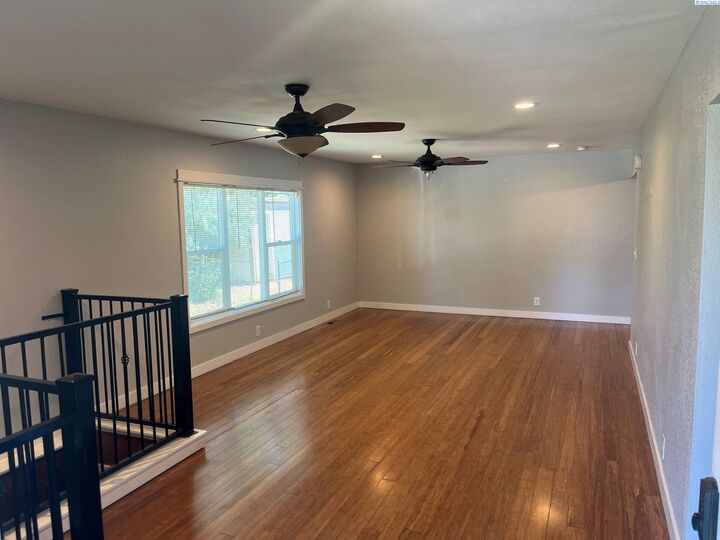 Property Photo:  310 Goethals  WA 99352 