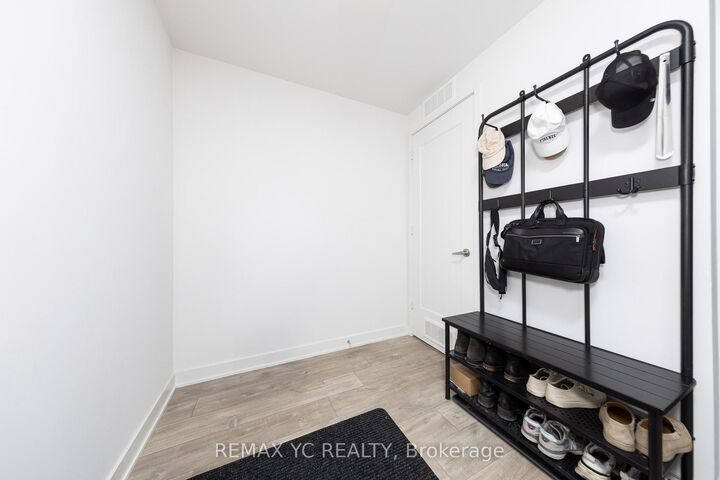 Property Photo: 135 Lower Sherbourne Street 1464 ON M5A 1Y4