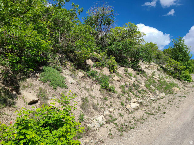 Property Photo: 865 E Juniper Dr 865 UT 84629