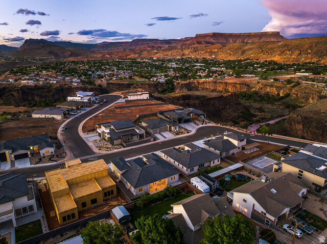 Property Photo:  262 E 1100 N  UT 84737 