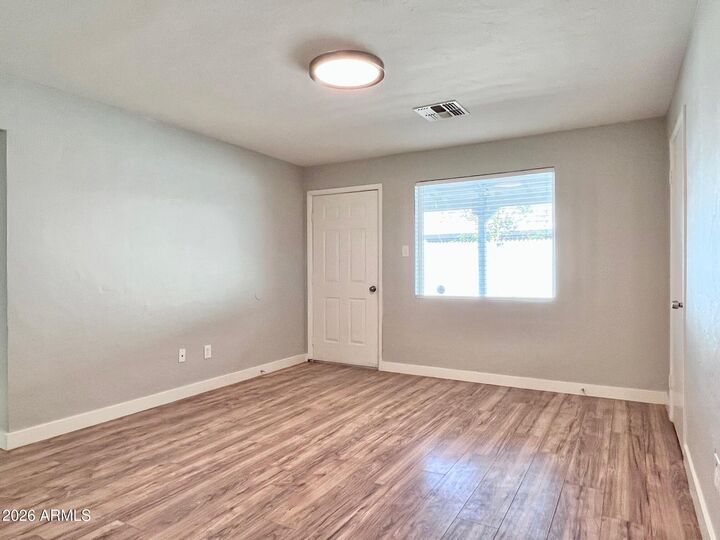 Property Photo: 10839 N 15th Avenue N AZ 85029