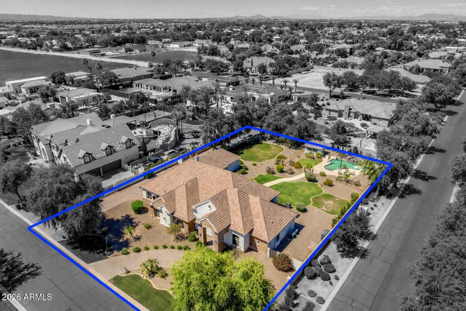 Property Photo:  2082 E Sanoque Boulevard  AZ 85298 