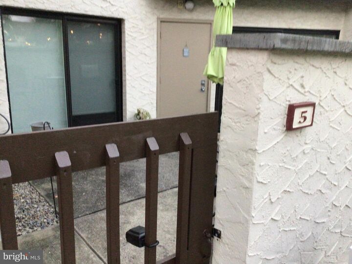 Property Photo:  1075 Lancaster 5  PA 17055 