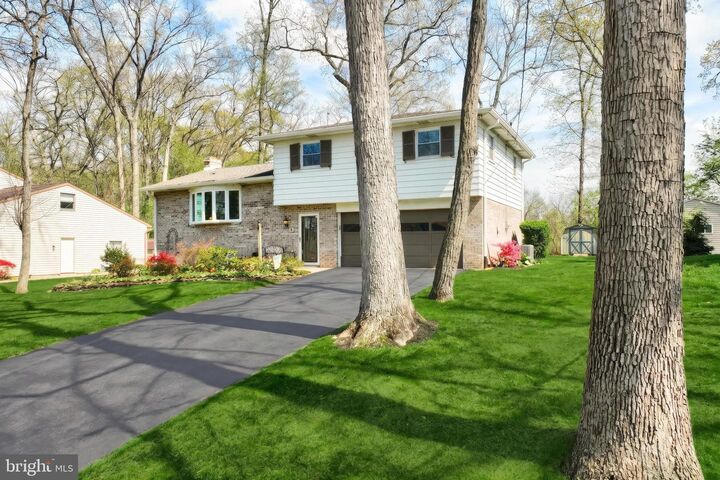 Property Photo:  320 Holyoke Drive  PA 17402 