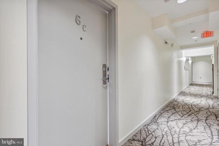 Property Photo:  815 King Street 5A  VA 22314 