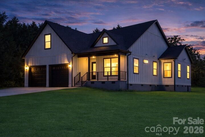 Property Photo: 2589 Polo Lane NC 28650