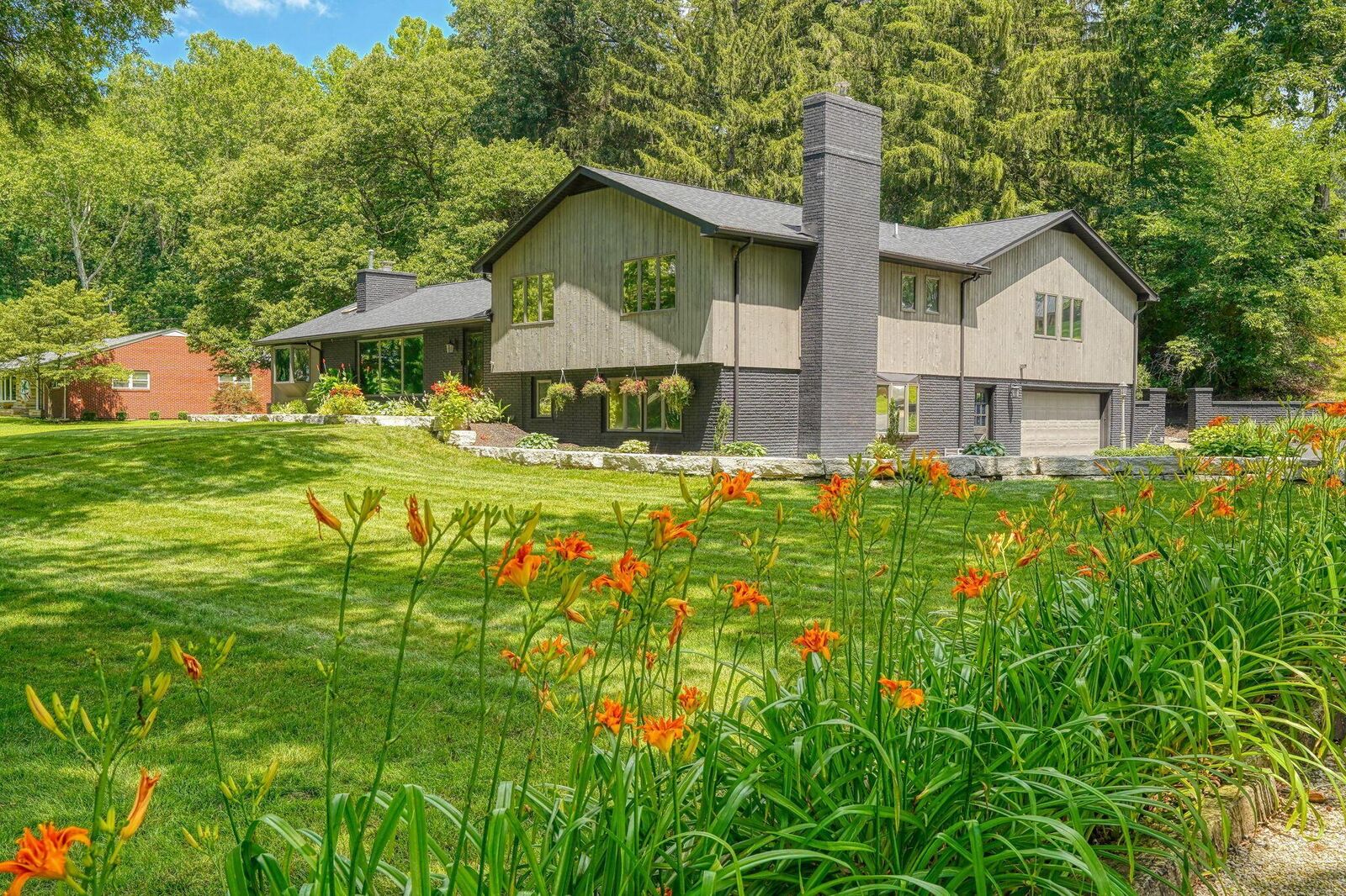 Property Photo:  1300 Danny Drive  OH 43138 