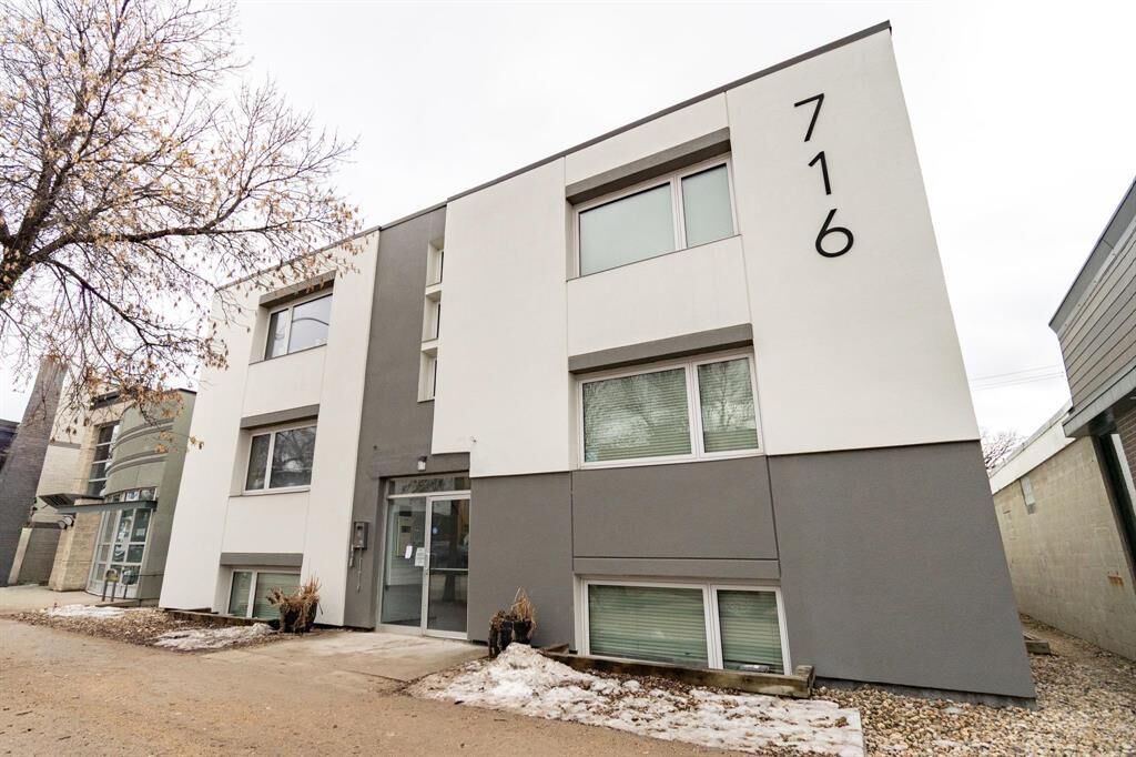 Property Photo:  716 Corydon Avenue  MB R3M 0X9 