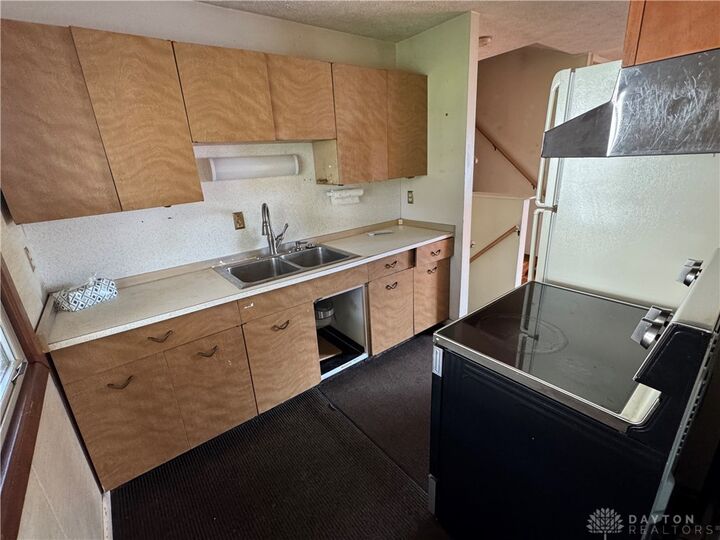 Property Photo:  4089 Klepinger Rd.  OH 45416 