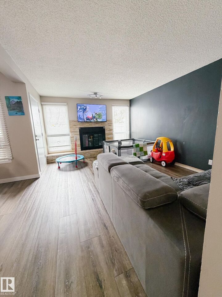 Property Photo:  17409 95 Street NW 36  AB T5Z 3B2 