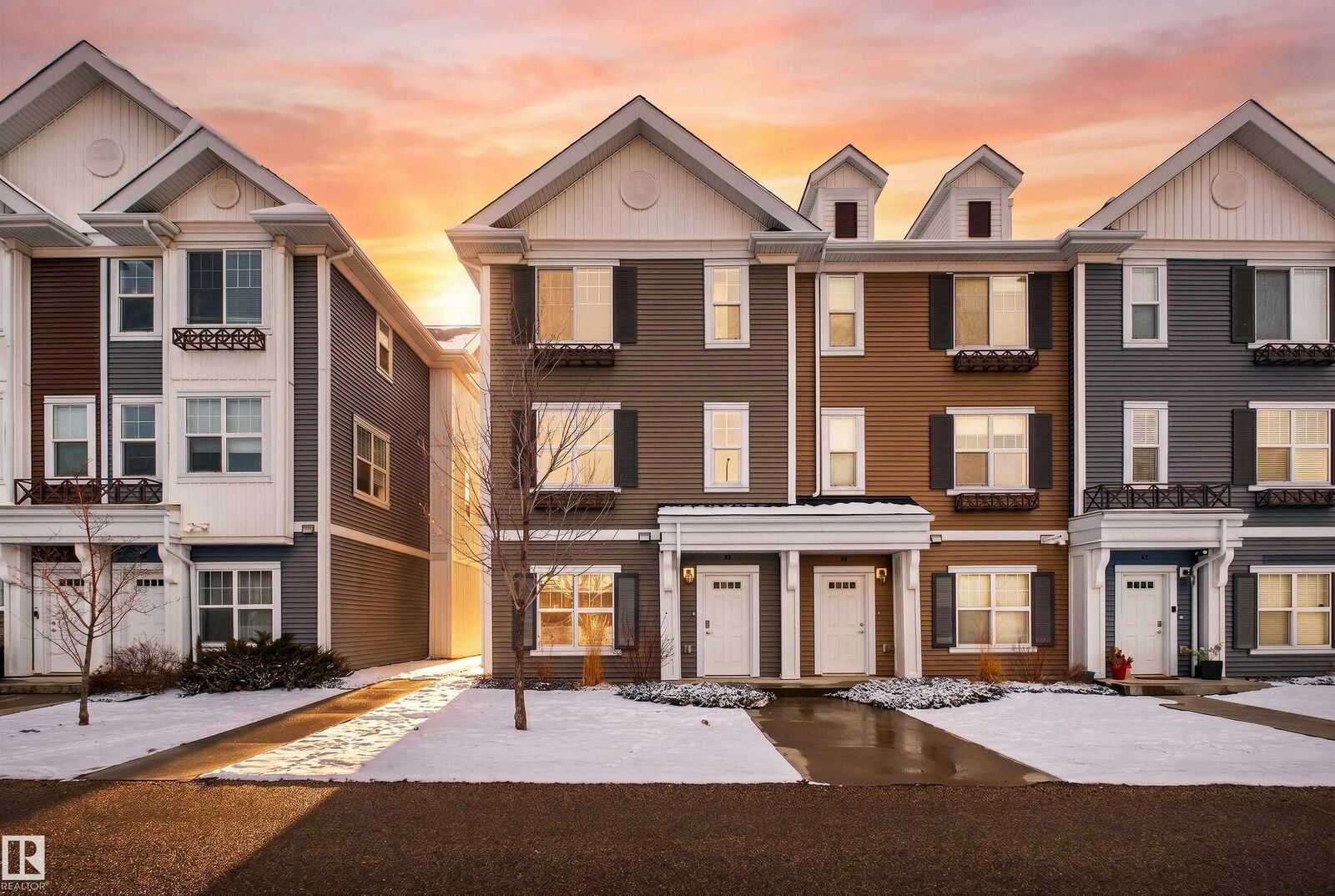 Property Photo:  2803 James Mowatt Trail SW 39  AB T6W 2P5 