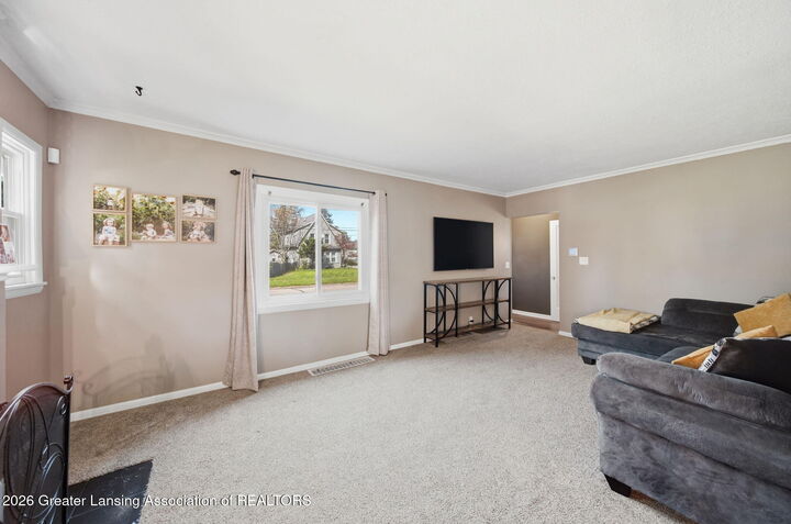 Property Photo:  1017 S Grinnell Street  MI 49203 