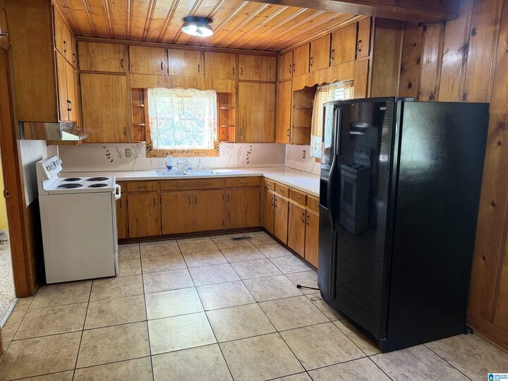 Property Photo:  24 W Glade Road  AL 36206 