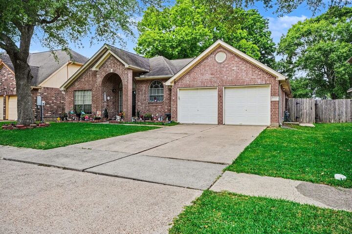 Property Photo:  11126 N 30th Avenue N  TX 77591 