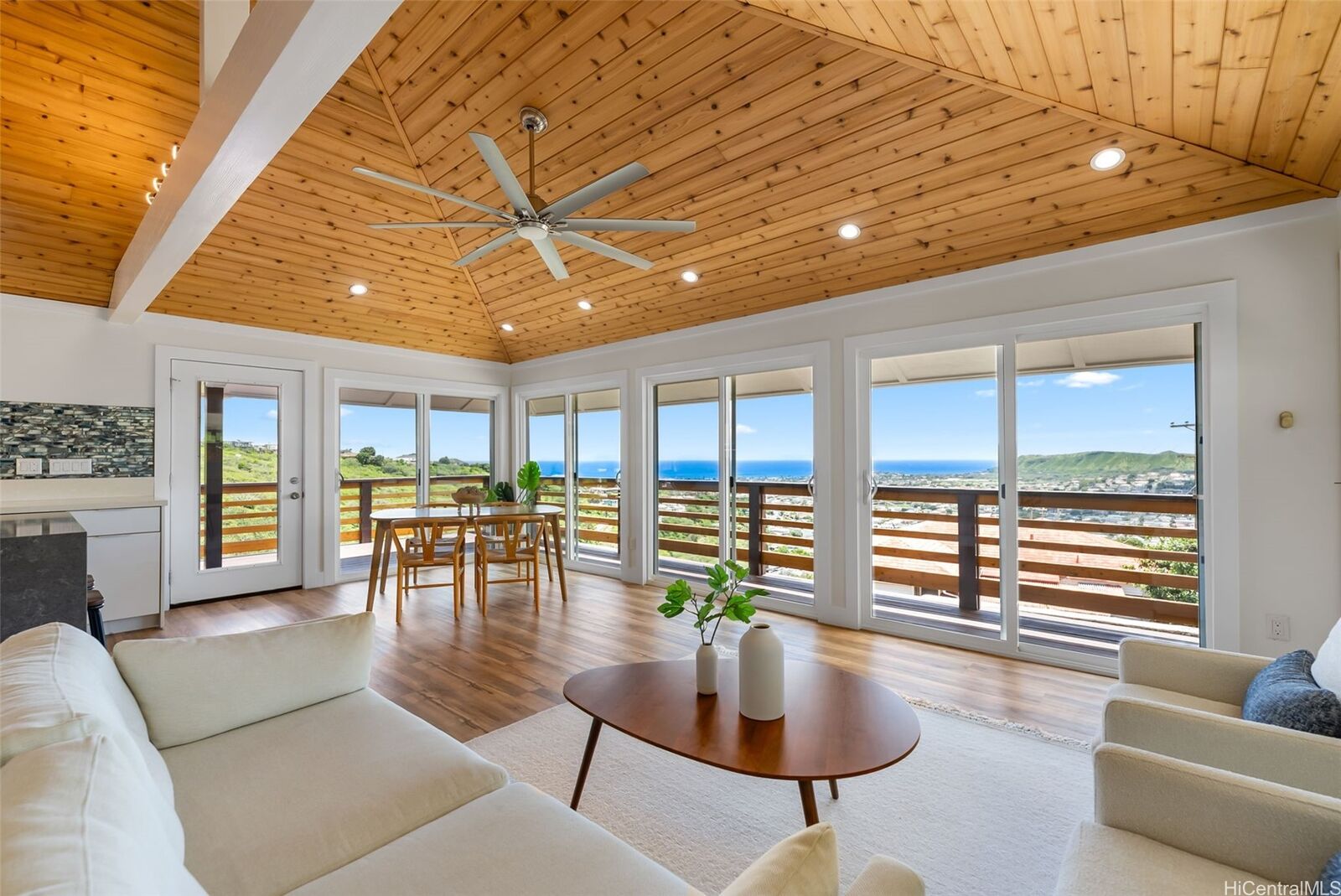 Property Photo: 1709 Iwi Way HI 96816